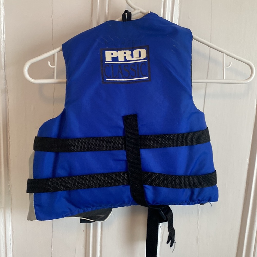Life vest. Boating - Picture 3 of 3